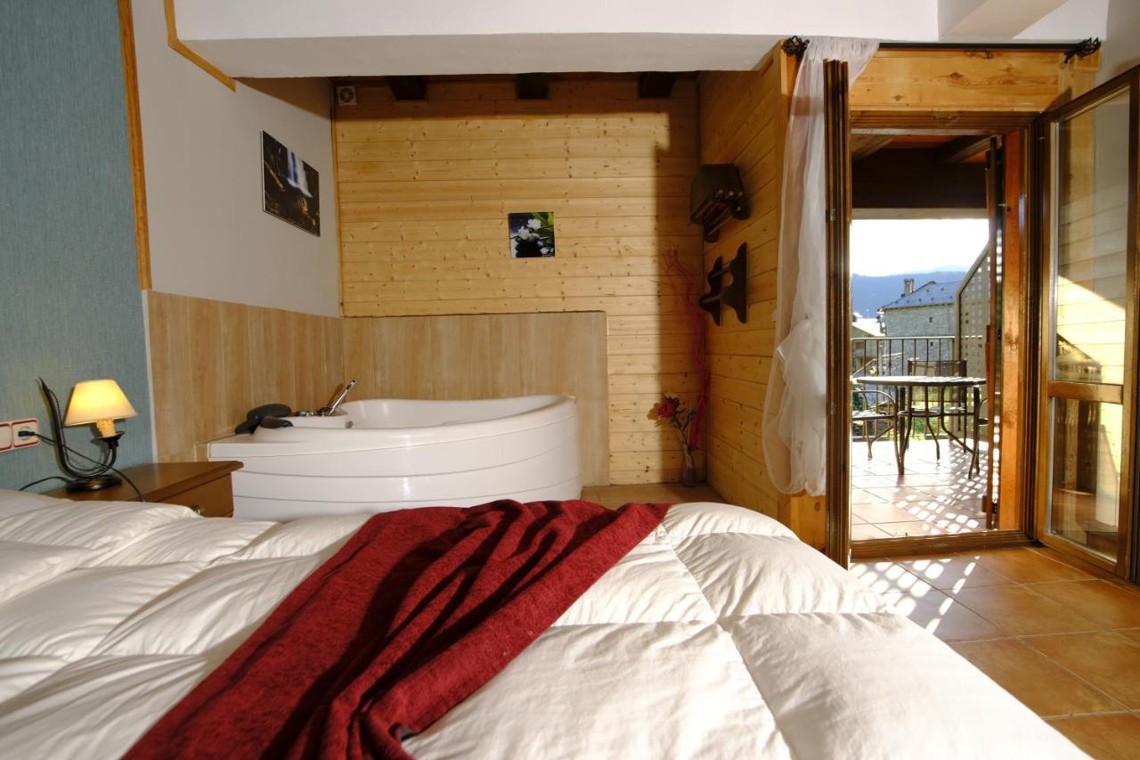 Hotel Balcon Del Pirineo Rural Ordesa Buesa Esterno foto