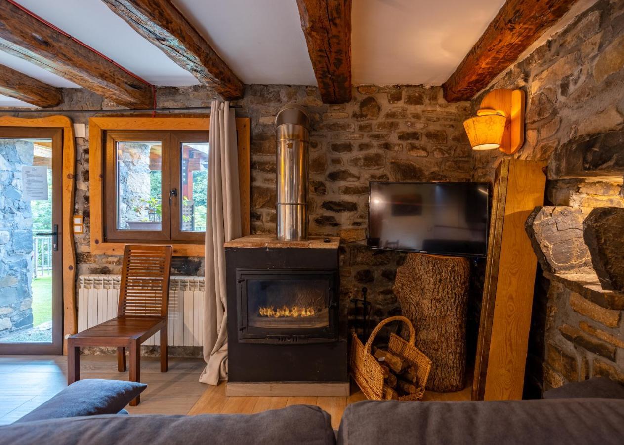Hotel Balcon Del Pirineo Rural Ordesa Buesa Esterno foto